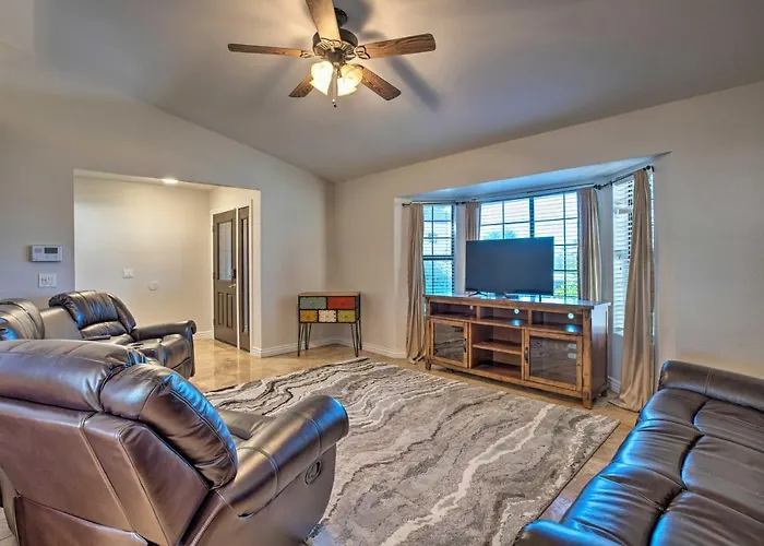 3 Mi To Westgate: Desert W/ Hot Tub In Holiday home *
