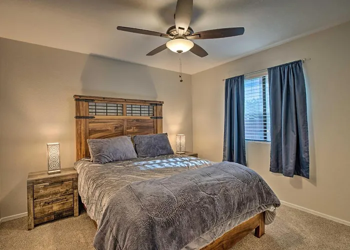 3 Mi To Westgate: Desert W/ Hot Tub In Holiday home Peoria