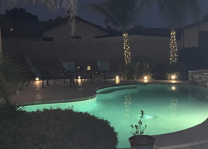 Holiday home 3 Mi To Westgate: Desert W/ Hot Tub In Peoria